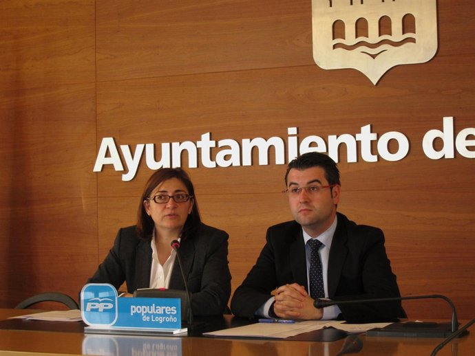 Montes y Merino, durante la rueda de prensa
