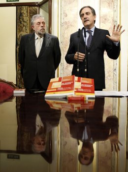 Octavio Granado y Valeriano Gómez en el Congreso