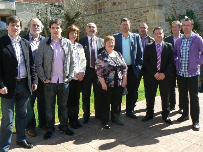 Pastor con los candidatos de Encartaciones