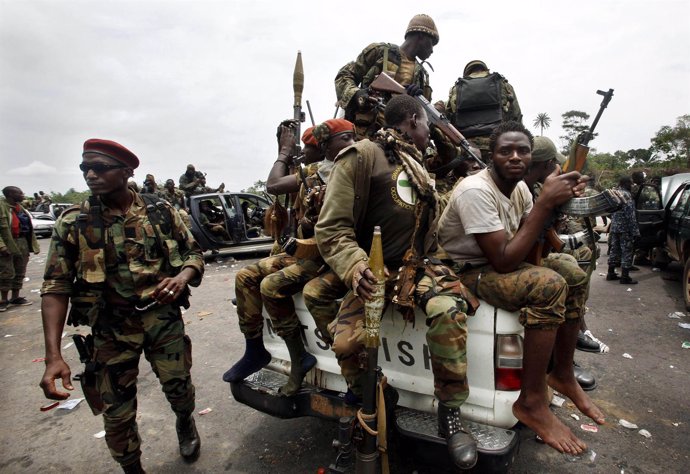 Milicianos leales a Ouattara en Abiyán