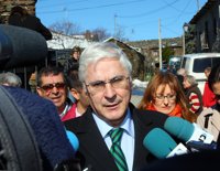 Barreda pide a cajas y bancos que sean "más sensibles" a las necesidades de la economía real