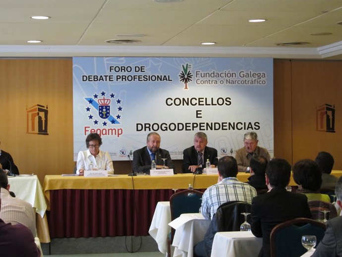 Debate Ayuntamientos y Drogodependencias Fegamp