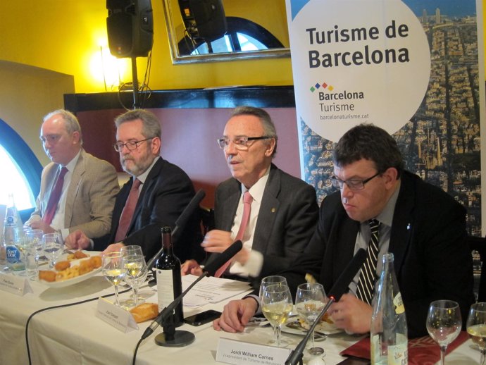 El presidente de Turismo de Barcelona Joan Gaspart y el teniente de alcalde de J