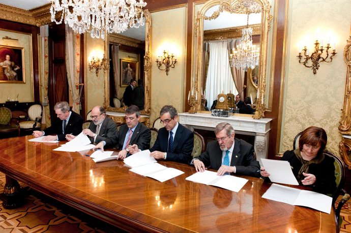Enrique Aresti, Manuel Sagastume, el vicepresidente Caballero, José Miguel del A