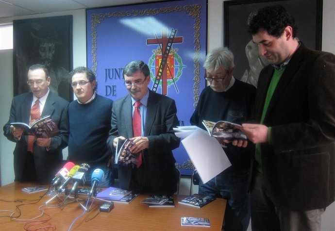 La Junta de Cofradías de Semana Santa presenta sus novedades para 2011.