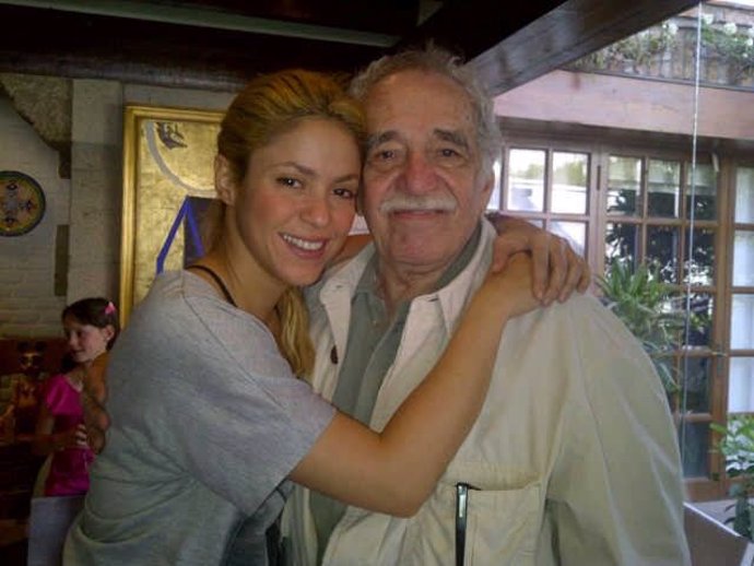 Shakira con el premio Nobel Gabriel García Márquez.