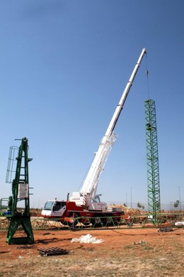 grúa, polígono industrial