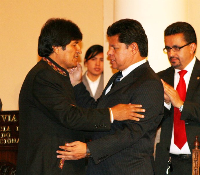 El presidente de Bolivia, Evo Morales, con el nuevo embajador Rubén Saavedra