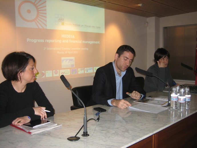 El gerente de Argem, Teodoro García, da la bienvenida a los participantes en el 