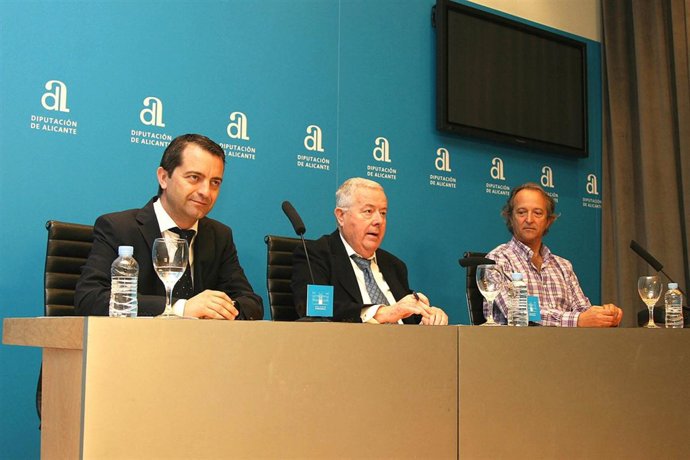 Diputación De Alicante La Dipu Y Ruralcaja Con El Cole Y El Teatro