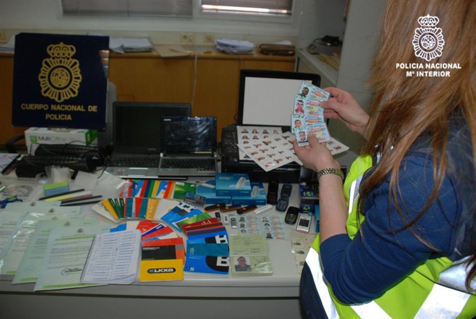 Operación por falsificación de tarjetas