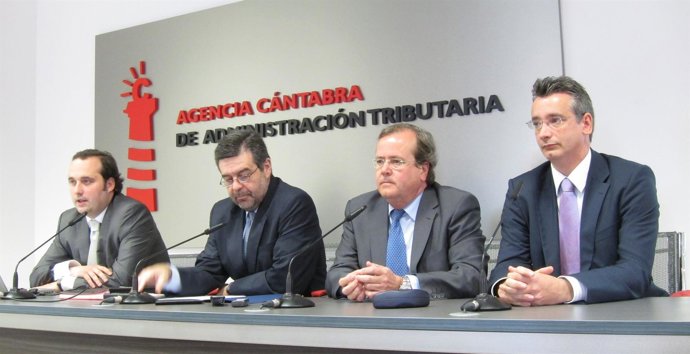 Convenio entre la ACAT y el Colegio de Notarios