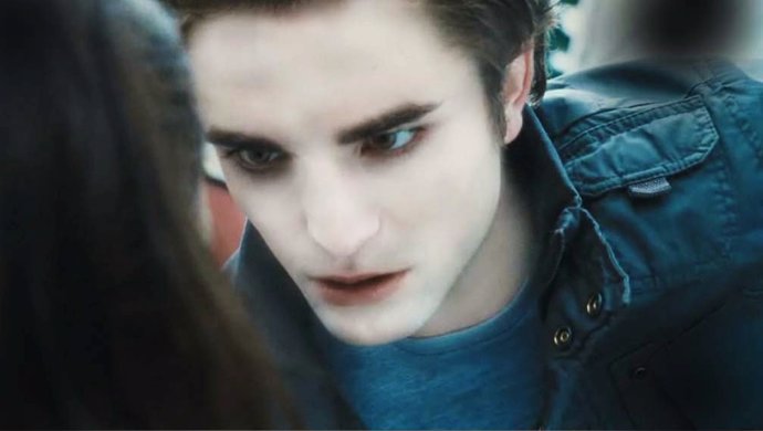 Robert Pattinson es Edward Cullen