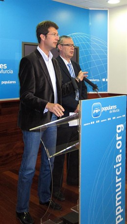 Juan Carlos Ruiz y José Antonio Ruiz Vivo, durante la rueda de prensa