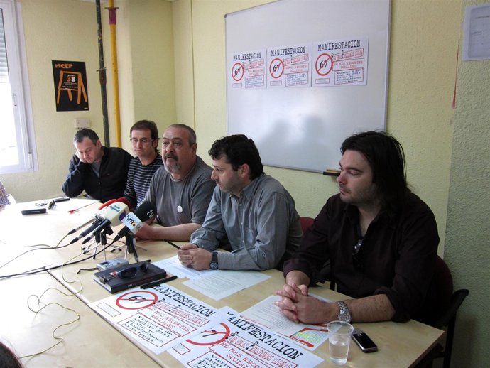 Miembros Sterm, Ecologistas en Acción, Foro Social, CGT y Partido Comunista