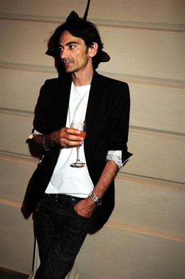 El diseñador de Balmain, Christophe Decarnin, en una fiesta de Giuseppe Zanotti