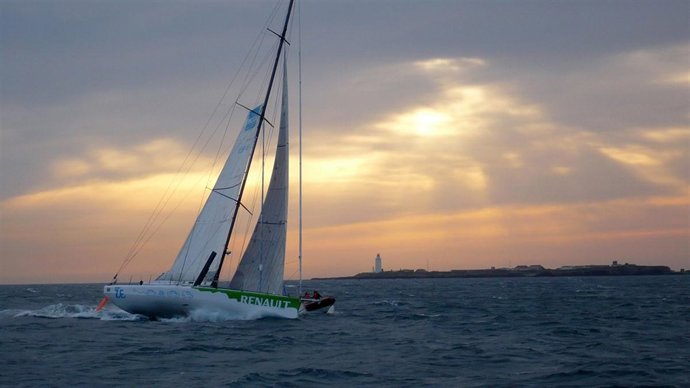 Renault Z.E , Antonio Piris, Pachi Rivero, Barcelona world Race, Gibraltar