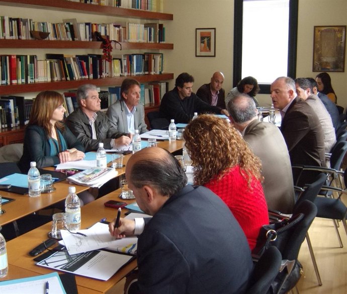 Reunión de la Comisión de Aeropuertos de la Fecam