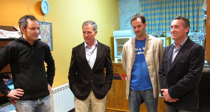 Morales, acompañado de izquierda a derecha por Candel, Pulgar y Villalba.