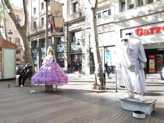 Estatuas en la Rambla