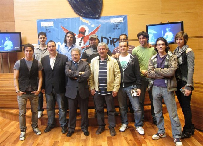 Rus y los ganadores del 'Sona la Dipu Pop-Rock 2010'