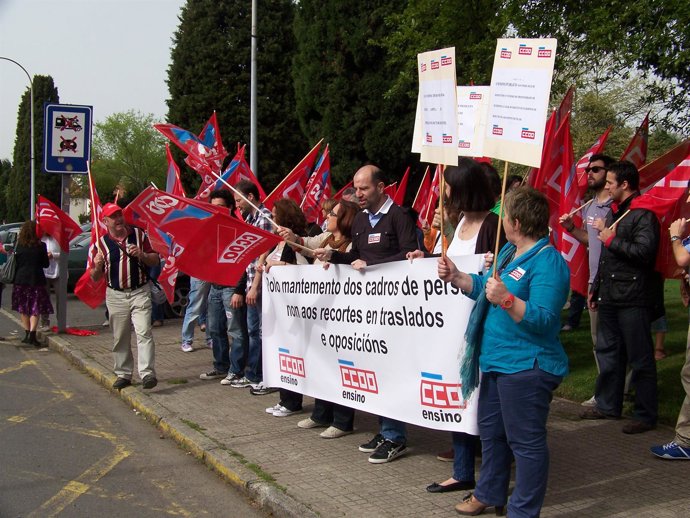 [SN CCOO Prensa] Ensino | Fotografías A Concentración De Hoxe