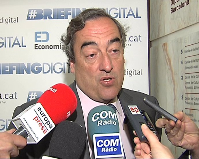 Rosell afirma que Zapatero es "libre de hacerlo"
