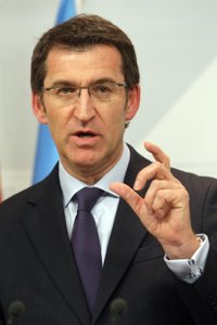 Feijóo insta al Gobierno español a tomar "muy en serio" la situación de Portugal, que ve "una advertencia"