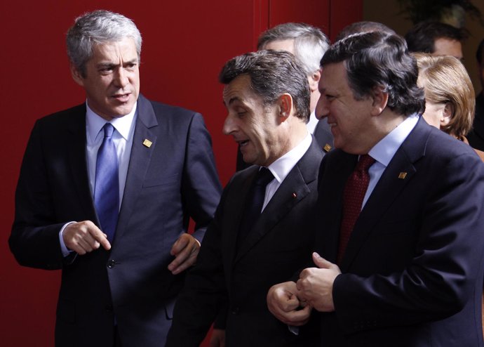 Barroso, Socrátes y Sarkozy, en la Cumbre de Bruselas