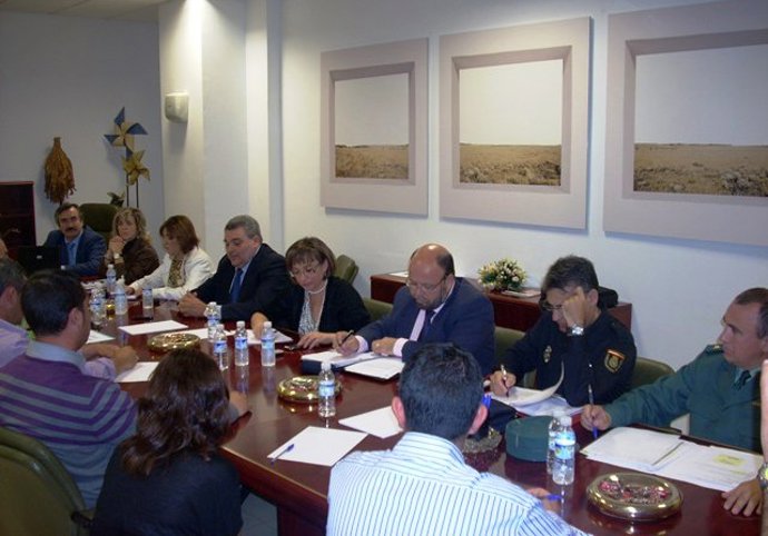 Reunión sobre la campaña para luchar contra la venta "fraudulenta" de cerezas de