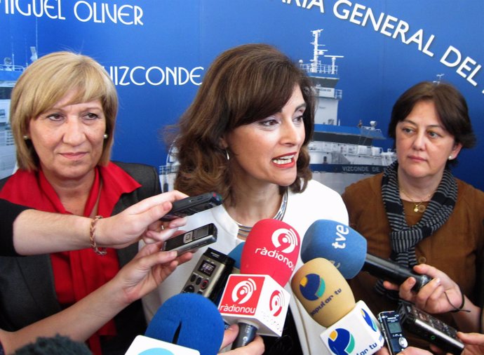La delegada del Gobierno en la Comunidad Valenciana, Ana Botella, acompañada por