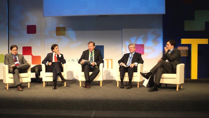 Mesa redonda en Business TIC