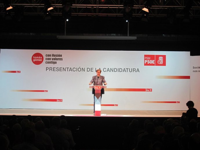 López Aguiar durante un mitin en Alcobendas