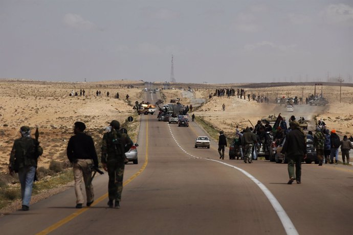 Rebeldes libios retirandose del campo de batalla