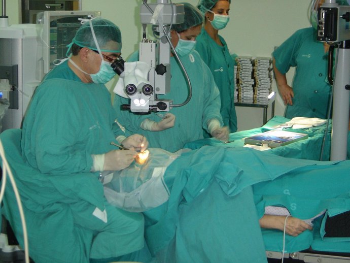operación, oftalmología