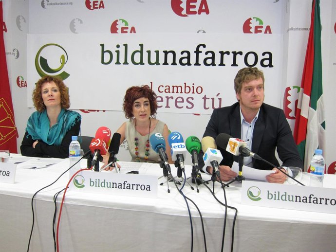 Los representantes de Bildu Eva Aranguren, Bakartxo Ruiz y Maiorga Ramirez.