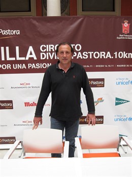 Fermín Cacho, en la presentación del Circuito Divina Pastora 