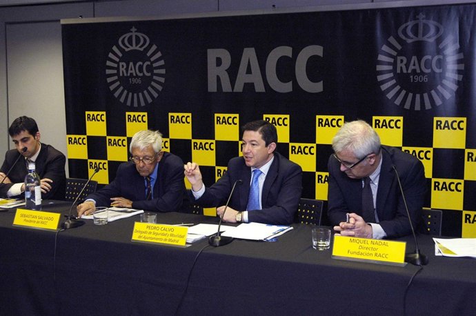 El delegado de Moivlidad, Pedro Calvo ha asistido a la presentación de un estudi