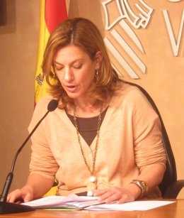 Paula Sánchez de León en la rueda de prensa posterior al pleno del Consell