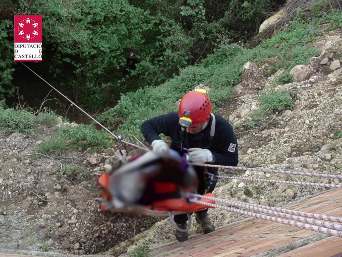 Rescate de un anciano en el río Mijares, en Villarreal