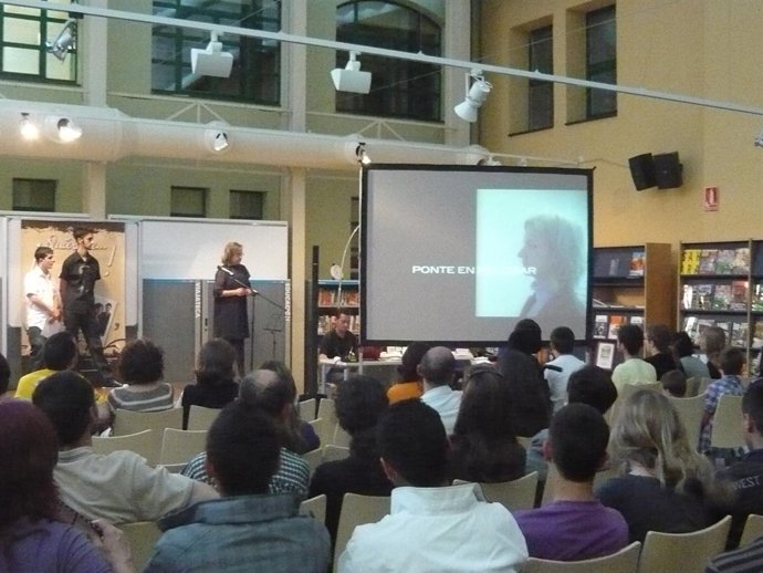 NP + FOTO . ENTREGA DE PREMIOS CORTOS CON MOVIL QUIEREME BIEN