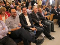 Antonio Hernando advierte de que "está en juego" el estado del bienestar "iniciado" por González "en los años 80"