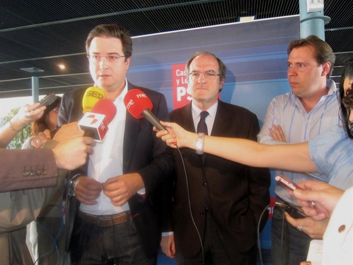 Óscar López durante la clausura de la convención de municipalismo en Valladolid