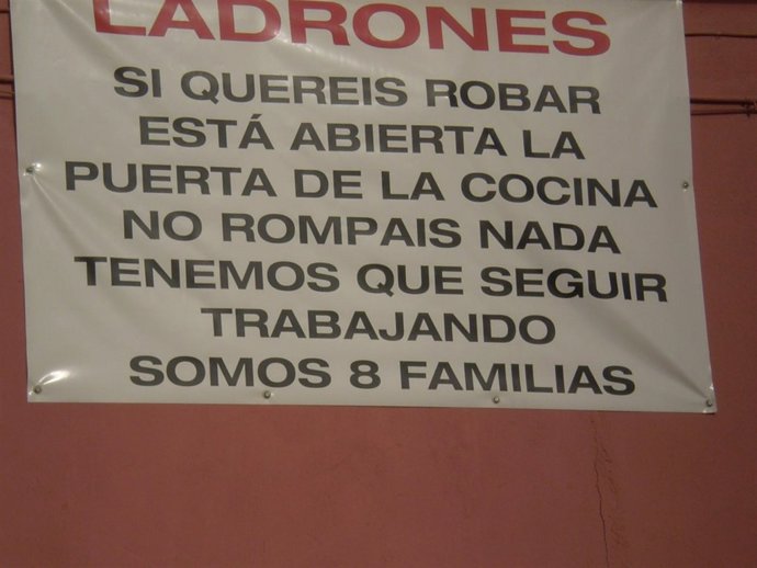 Cartel que aparece en la puerta de La Joya