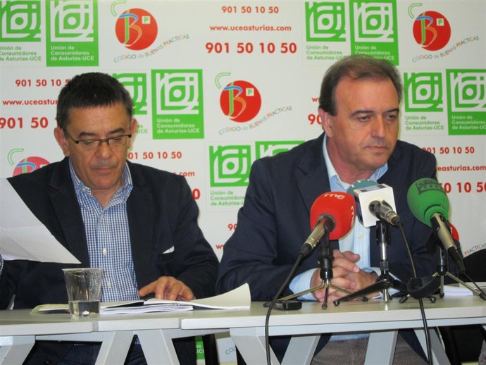 Sánchez Ramos y Dacio Alonso en la sede de UCE, en Oviedo