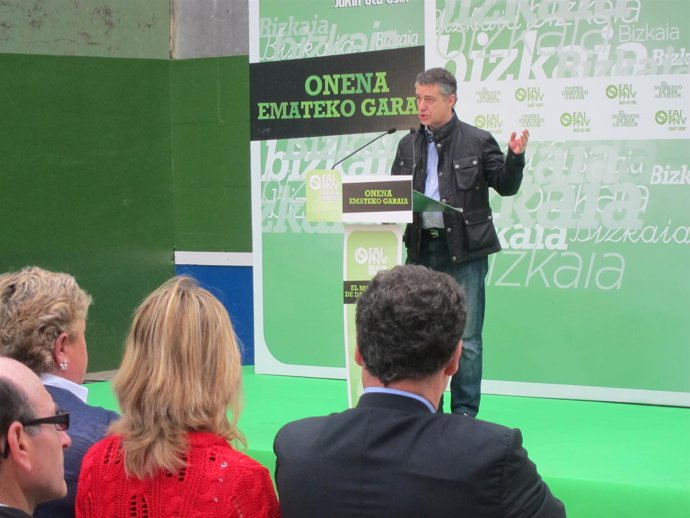 Iñigo Urkullu en un acto en Maruri