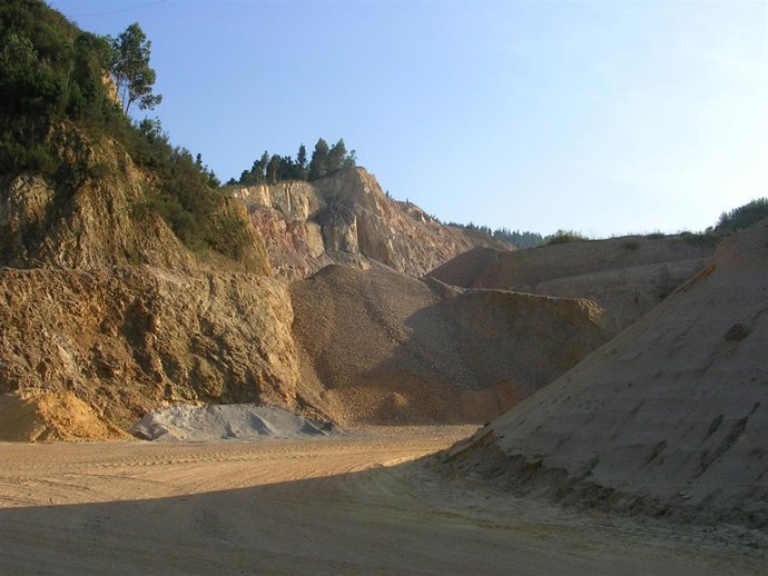 Cantera Llamazona (Piloña)