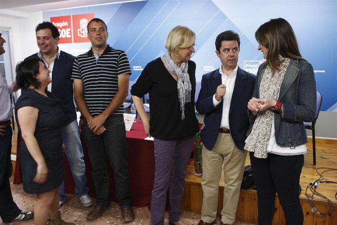 Los candidatos Eva Almunia y Luis Felipe, en el acto con los jóvenes socialistas