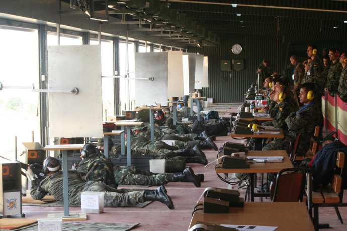 Militares españoles de prácticas