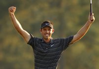 Charl Schwartzel se enfunda su primera 'chaqueta verde'